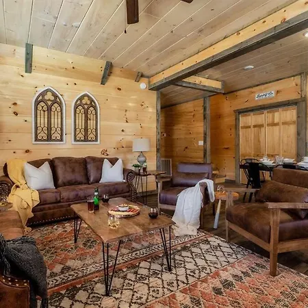 Dog Friendly New Cabin W/ Hot Tub, Game Room & 4-M